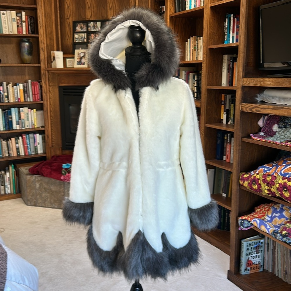 Fhillinuo Faux Fur Coat With Hood